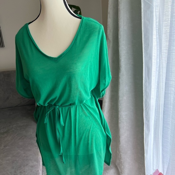 H&M Emerald Green Top - Picture 1 of 9